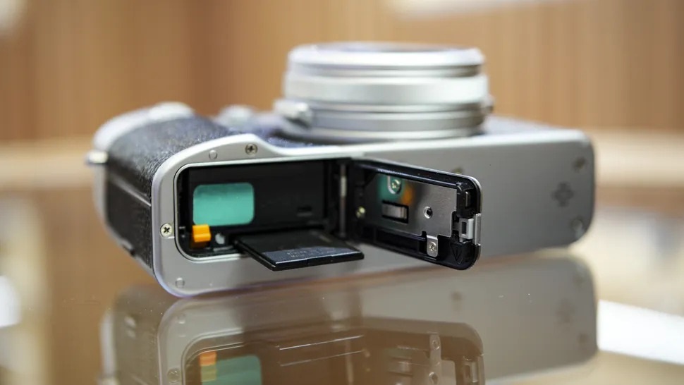 Fujifilm X100VI camera battery area
